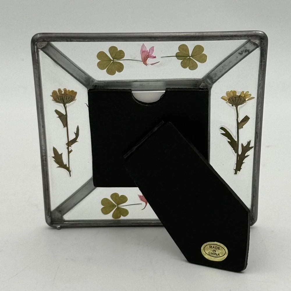 Vintage Global Innovation Leaded Glass Pressed Flower Clover Photo Frame 2x2